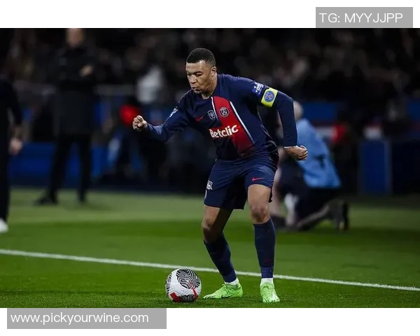 姆巴佩去年12月采访透露心声：渴望先赢得个人荣誉再谈巴黎欧冠