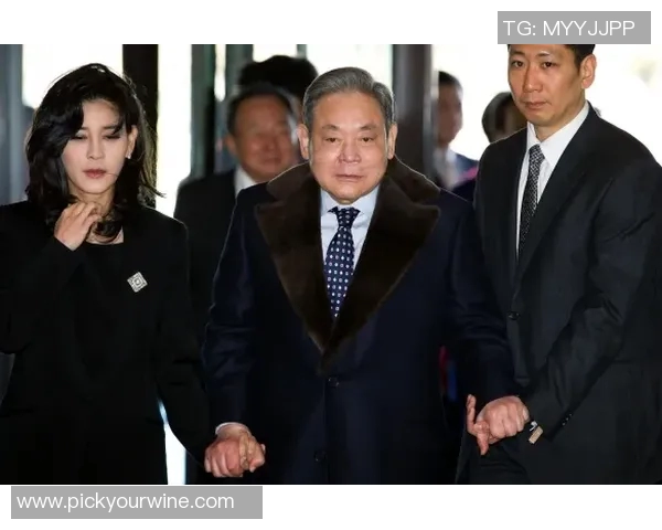 意甲动态:新劳塔罗正式加盟国米米兰队魂继承人或将重返老东家 意甲动态:新劳塔罗正式加盟国米米兰队魂继承人或将重返老东家